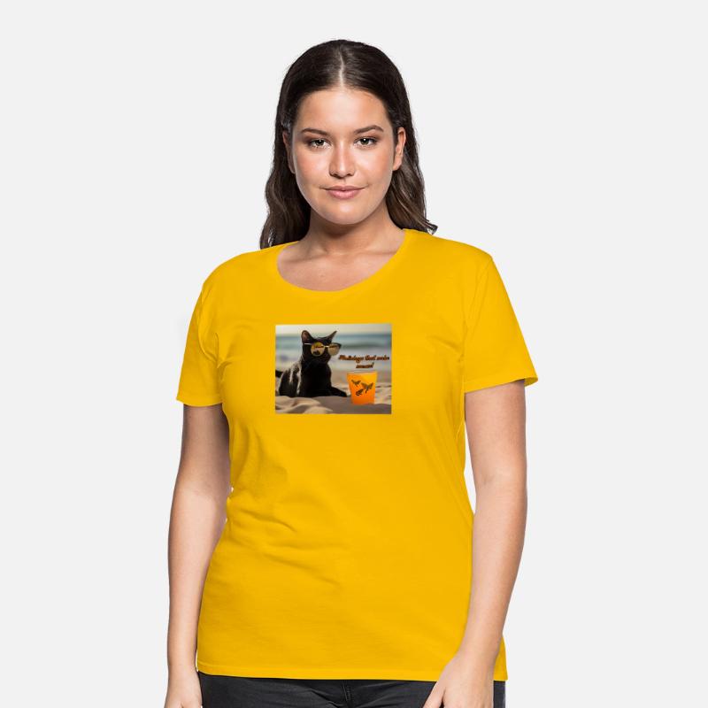 beach, kitten and drink. Holidays that make meow